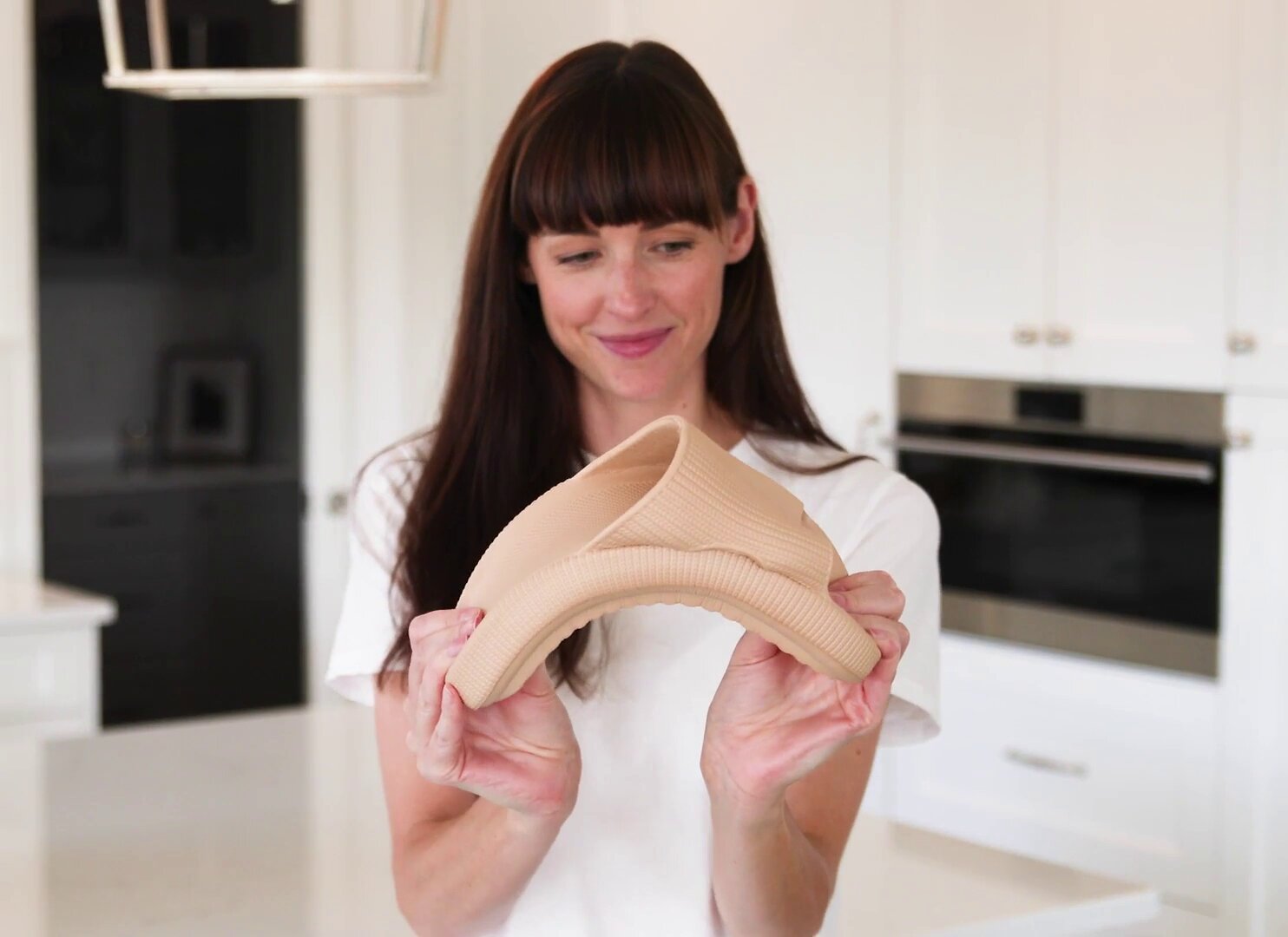 aplus_item.images.main.alt