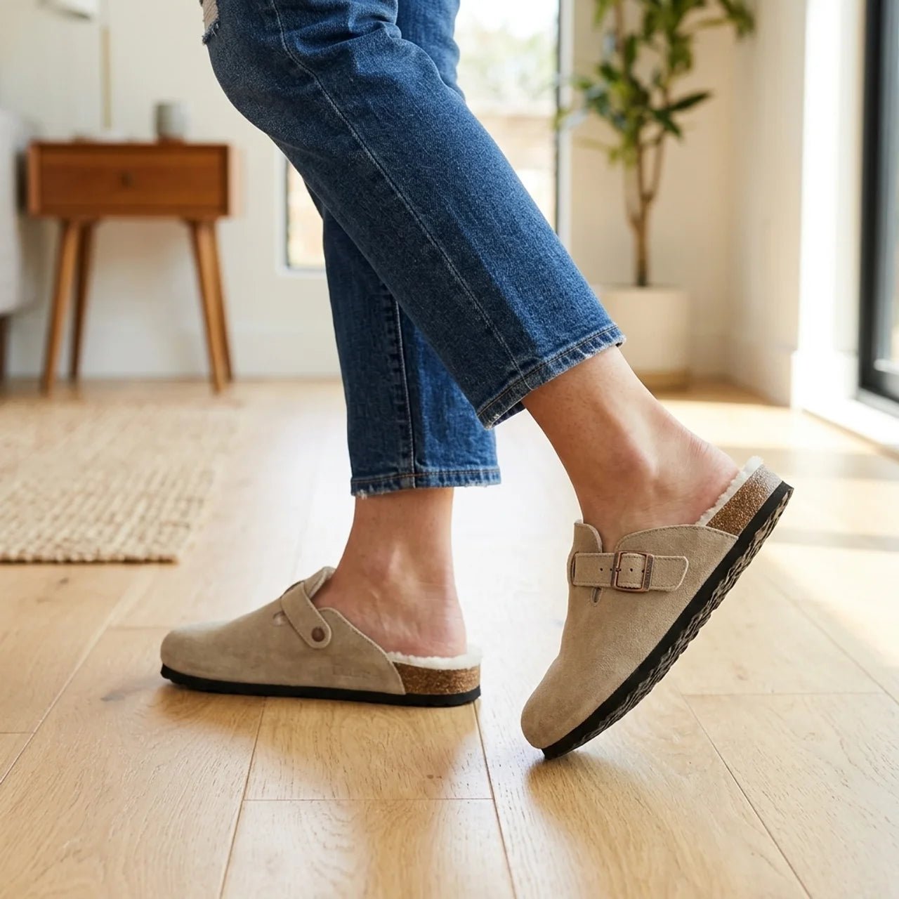 Sherpa-Lined Clogs — Cosy Fleece-Lined Cork Footbed Mules 8 Sherpa-Lined Clogs — Cosy Fleece-Lined Cork Footbed Mules - Image 8