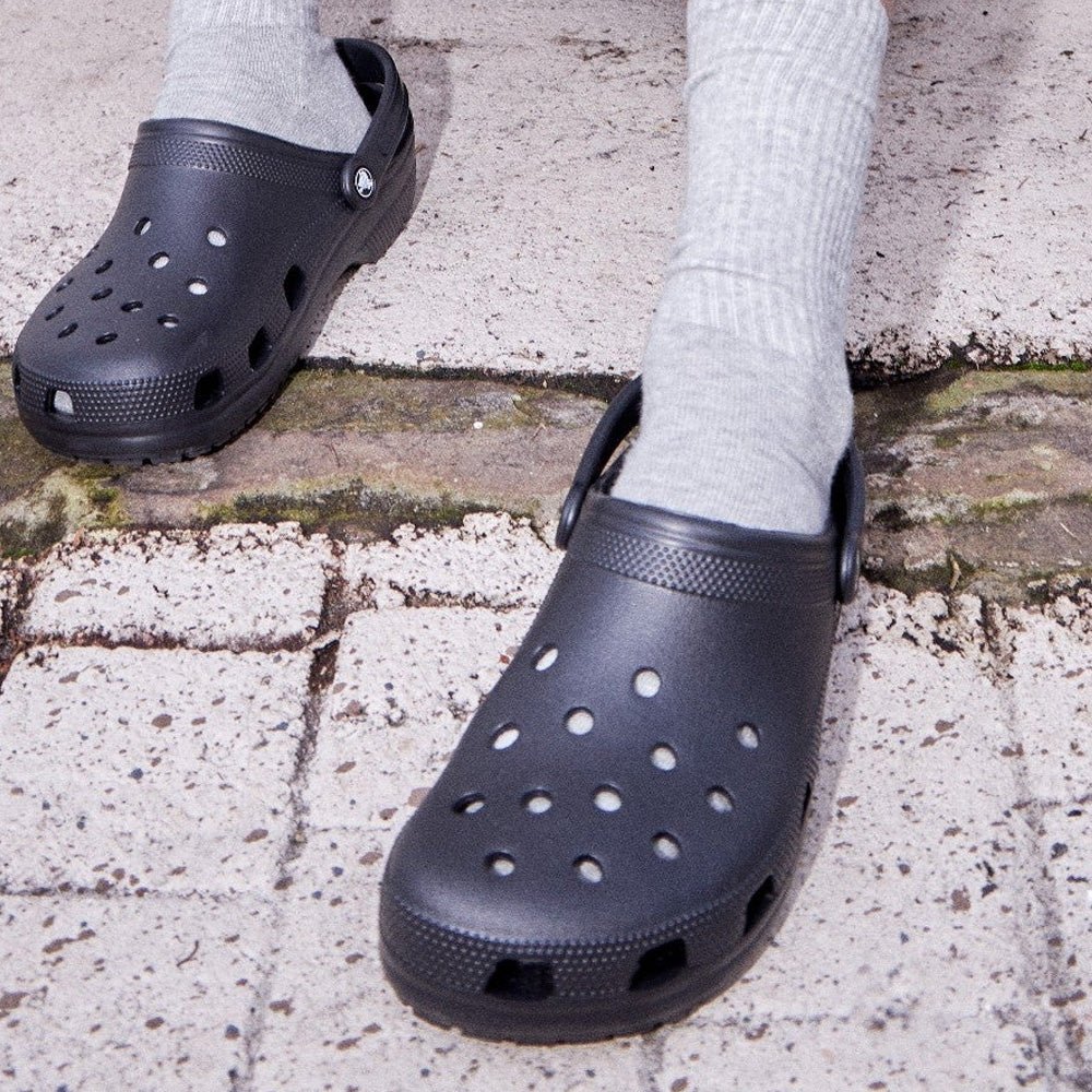 Crocs Classic Clog – Black 3 Crocs Classic Clog – Black - Image 3